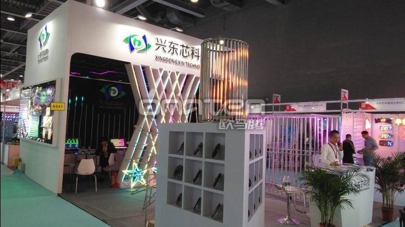 喷绘写真加工工艺流程揭秘：从设计到成品