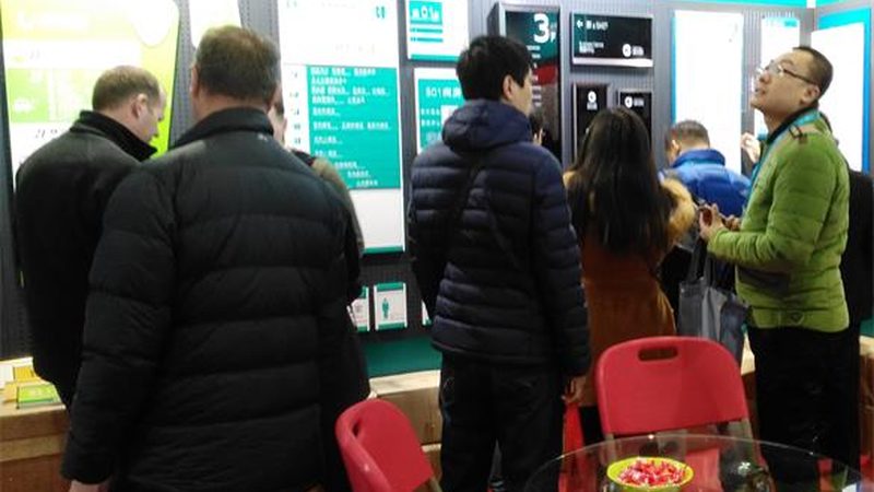 户外舞台和室内舞台，差的不只是有没有天花板